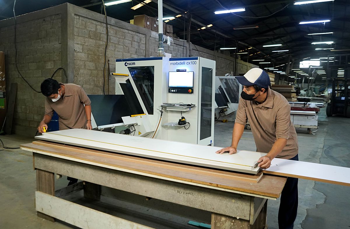Metric Production Line