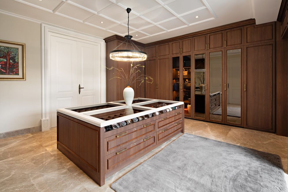 Balitung Senopati Wardrobe — view 2