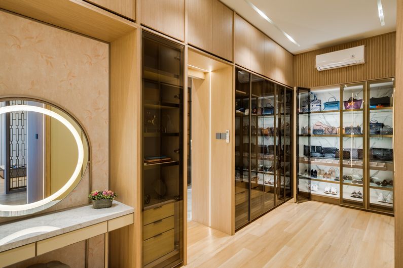 Luxury Bedroom and Wardrobe at Kota Baru Bandung — view 3