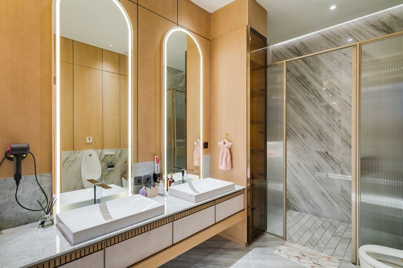 Luxury Bedroom and Wardrobe at Kota Baru Bandung — view 4